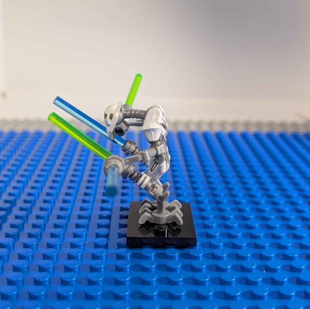 General Grevious Minifigure- Star Wars Toy Building Block Set Action Figure - Picture 2 of 5